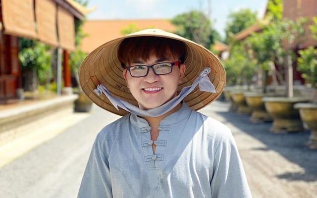 MC Đại Nghĩa - Quý ông độc thân đắt giá tuổi U50: Ăn chay trường hơn 10 năm, hết mình với thiện nguyện-4