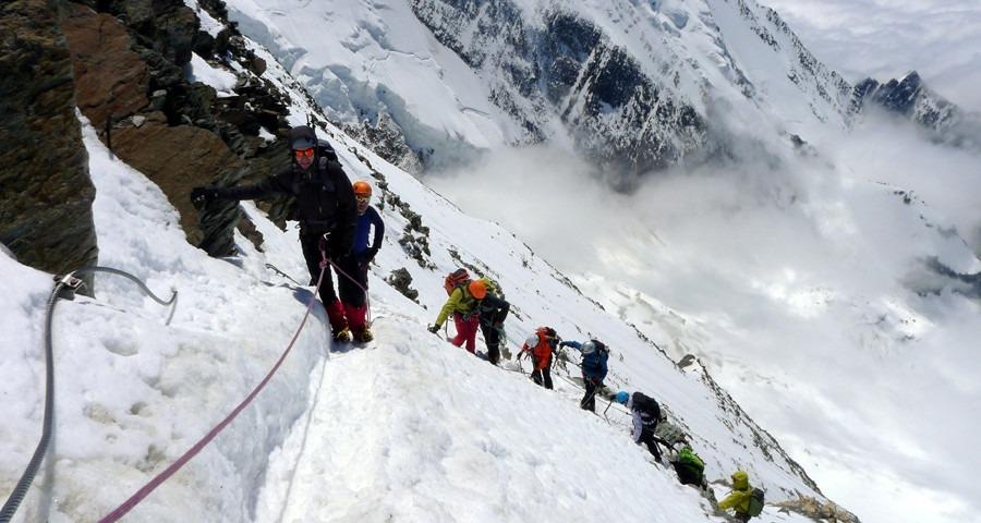 Điểm du lịch tử thần nguy hiểm nhất thế giới, nơi 100 người thiệt mạng mỗi năm-1