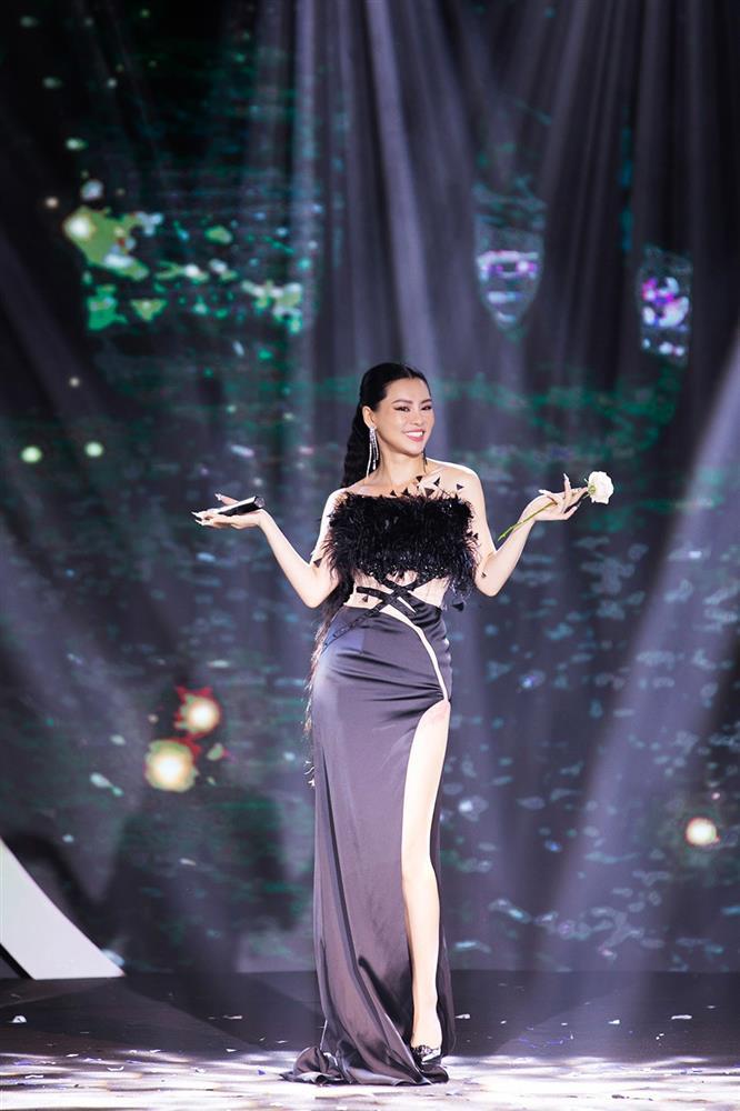 Bạn gái đạo diễn Nguyễn Quang Dũng mặc monokini quyến rũ nhất từ trước đến nay-5