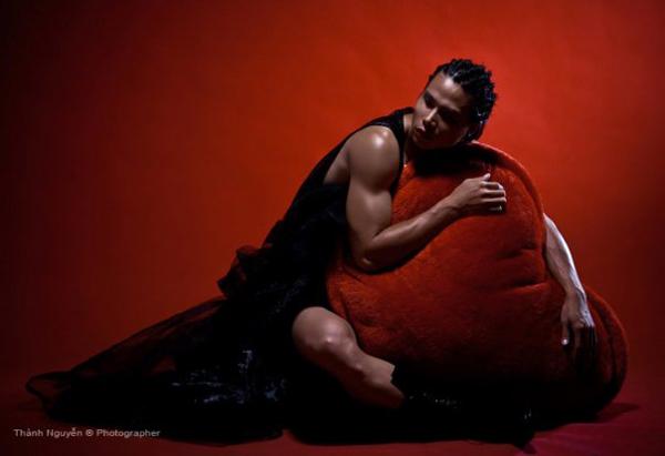 11 năm tự mất tích khỏi Vbiz, nam vương đầu tiên của Việt Nam giờ ở đâu và làm nghề gì?-2