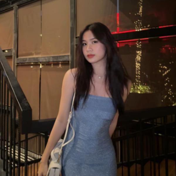Nhan sắc tuổi 18 ngọt ngào của con gái nhạc sĩ Lưu Thiên Hương: Chăm diện đồ sexy, nghiện gym giữ dáng-4