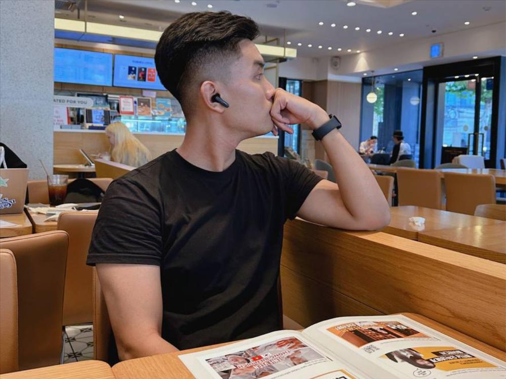 YouTuber Việt mê mẩn tai nghe không dây JBL chống ồn, pin ‘trâu’-3