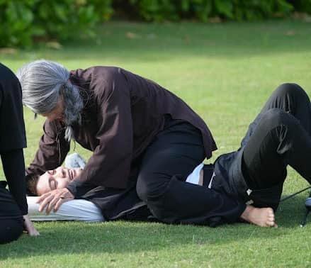 Lê Dương Bảo Lâm bị khán giả phản ứng khi chơi game mạnh bạo với đồng nghiệp-4