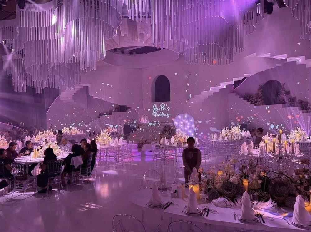 Trấn Thành và dàn sao ăn cưới Puka - Gin Tuấn Kiệt tại TPHCM-11