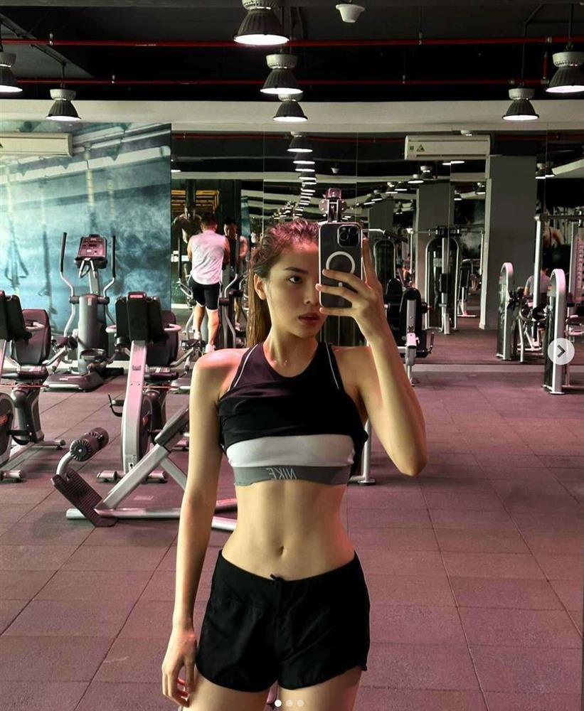 Kỳ Duyên gồng cơ mỗi ngày để chân thẳng như thước kẻ, body không mỡ thừa-7