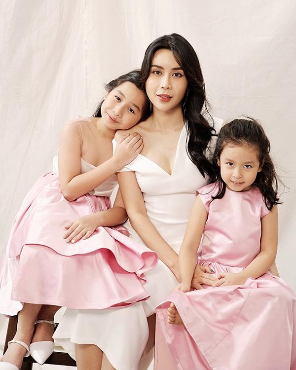 Lưu Hương Giang khiến nhiều người toát mồ hôi với học phí của 2 con gái-2