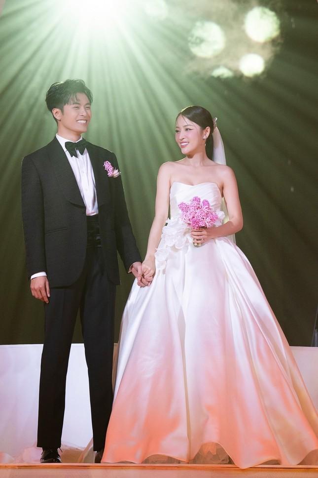 Puka trong tiệc cưới với Gin Tuấn Kiệt: Tôi run hơn ra sân khấu diễn hài-1