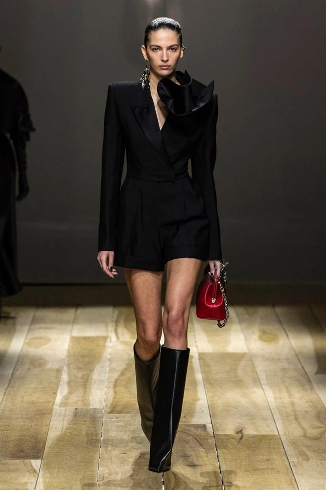 Mẫu giày boots tôn dáng thanh lịch, dễ phối đồ và không lỗi mốt-1