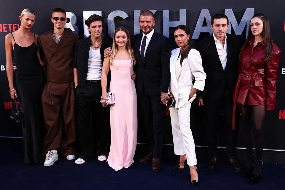 Victoria trên cơ David Beckham-3