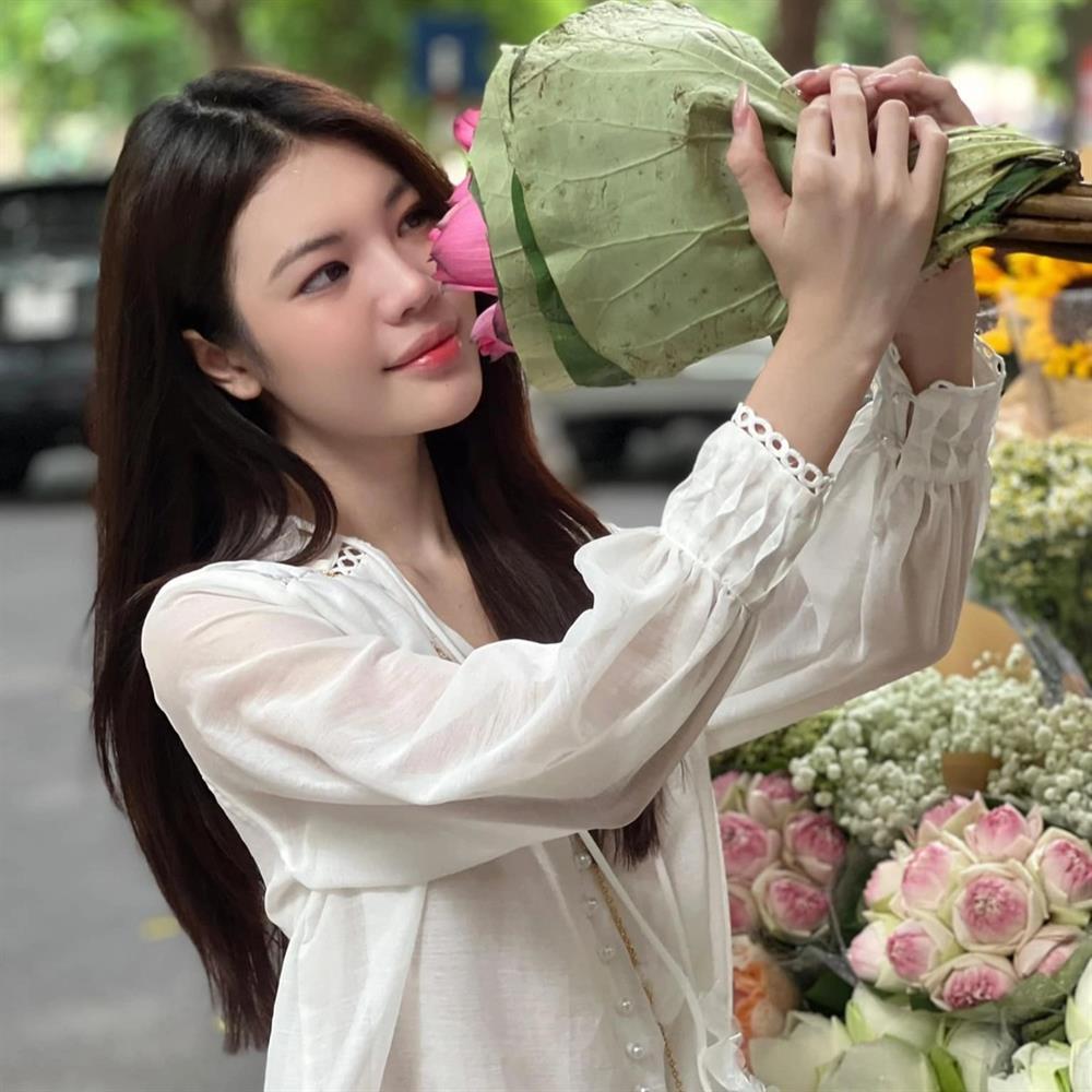 Người đẹp chuyển giới 18 tuổi cao 1,79m, có thân hình nóng bỏng-3