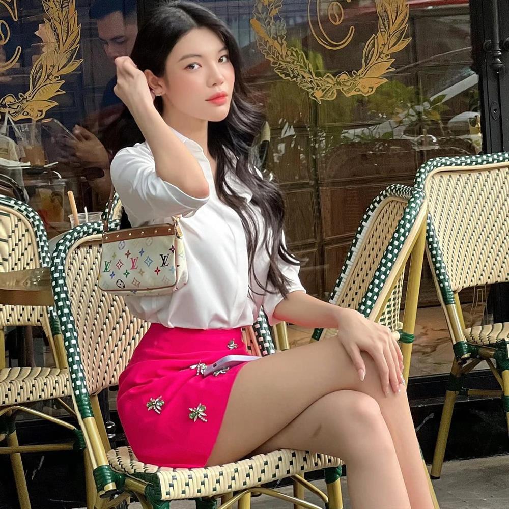 Người đẹp chuyển giới 18 tuổi cao 1,79m, có thân hình nóng bỏng-4