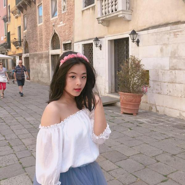 Nhan sắc đời thực cá tính của con gái Chiều Xuân - nhạc sĩ Đỗ Hồng Quân-9