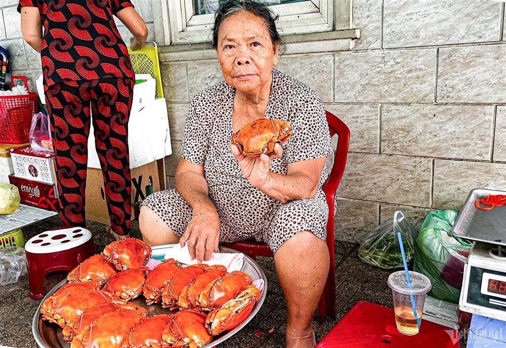 Mâm cua dì Ba từng bán trăm kg/ngày, khách giành giật mua giờ ra sao?-2