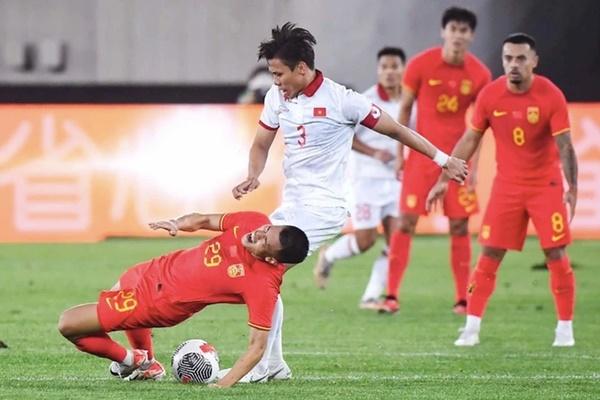 Quế Ngọc Hải chấn thương, đội tuyển Việt Nam khủng hoảng hàng thủ-1
