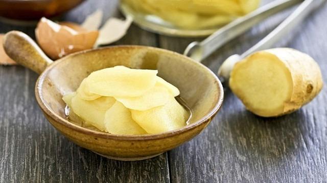 Vùi củ gừng trong cát: Lợi ích tuyệt vời, ai không biết quá phí-2