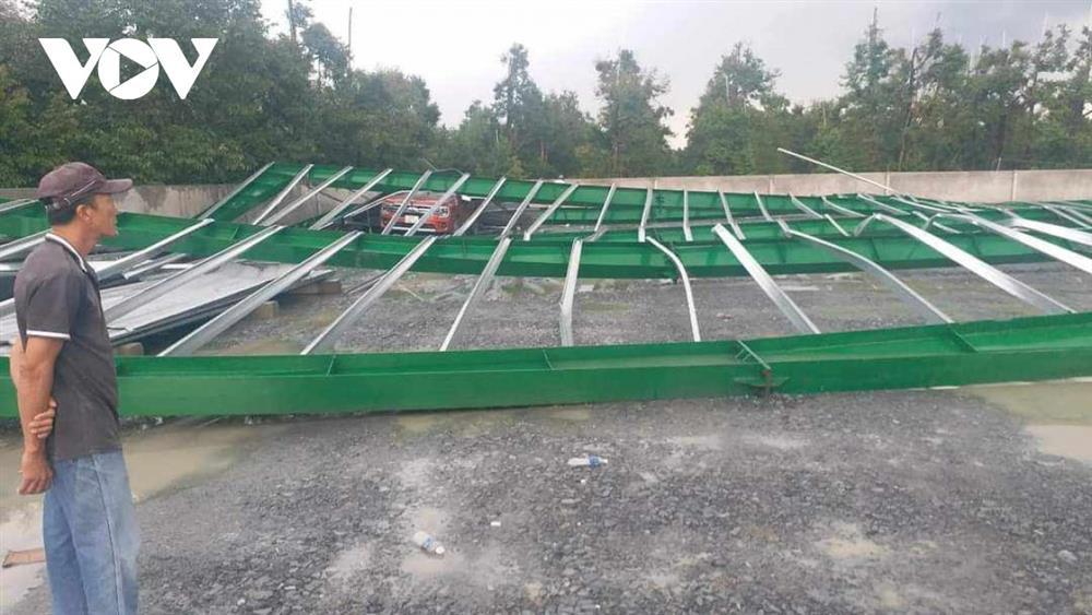 Sập nhà kho đang xây ở Tiền Giang, 2 người bị thương-3