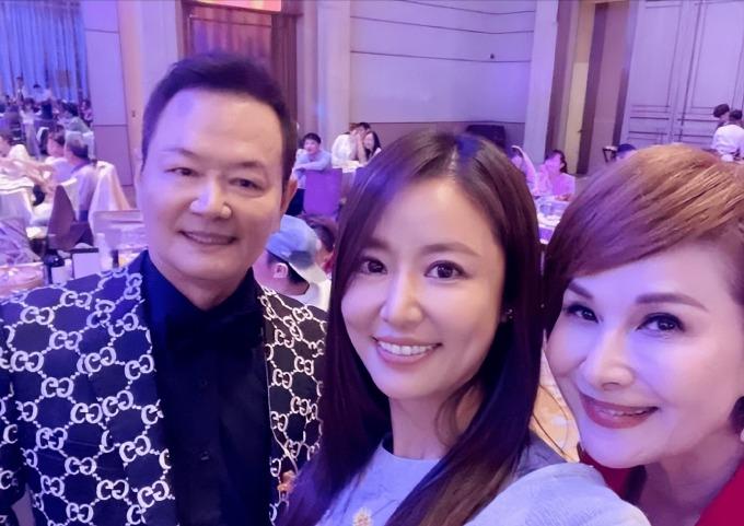 Lâm Tâm Như và chồng tổ chức sinh nhật cho bố-2