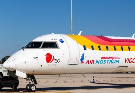 80 hành khách bị bỏ rơi, buộc phải nhường máy bay cho đội tuyển bóng đá-1