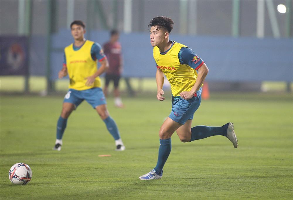 HLV Philippe Troussier thấp thỏm với chấn thương của Quế Ngọc Hải-6