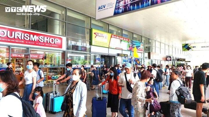 Khách dọa có súng, chuyến bay Đà Nẵng - Hà Nội phải tạm dừng-1