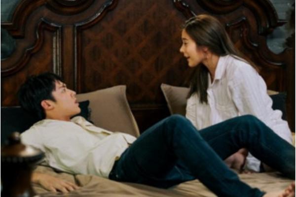 Tìm mọi cách ly hôn vợ để đến với tiểu tam, chồng phát hiện nhiều tờ giấy có cùng 1 nội dung được cất sâu trong ngăn tủ-1