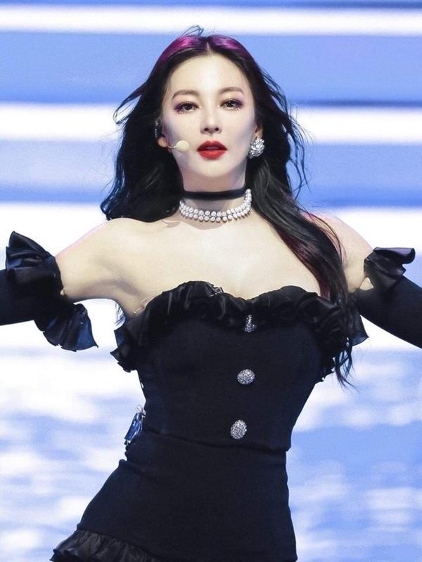 Ninh Dương Lan Ngọc, Diệu Nhi vẫn cạnh tranh sòng phẳng được với Mỹ Linh, Hồng Nhung ở Chị đẹp?-7