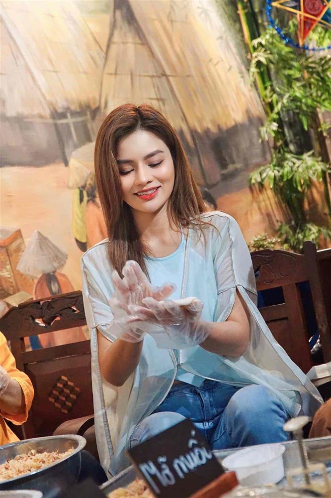 Vũ Thu Phương tiết lộ bí quyết để body thon đẹp dù có lúc ăn 6 bữa/ngày-4