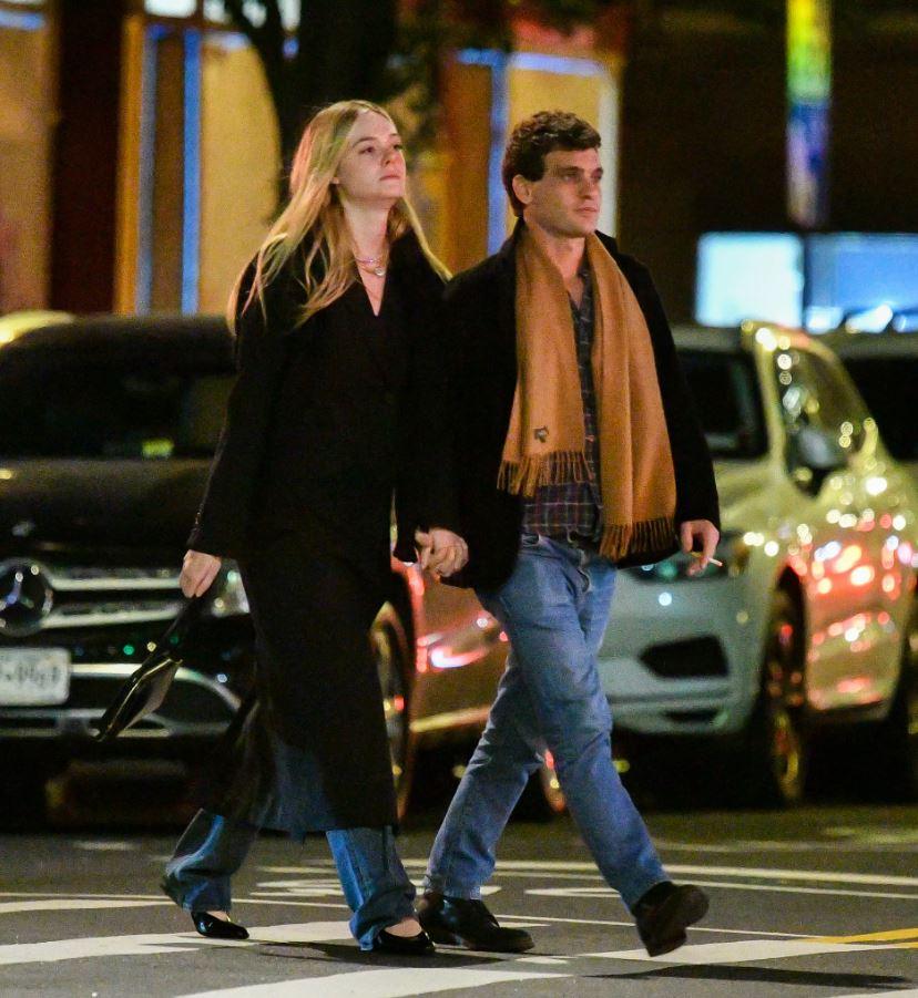 Công chúa Disney lộ ảnh hẹn hò cực ngọt ngào với bạn trai hơn 8 tuổi-2