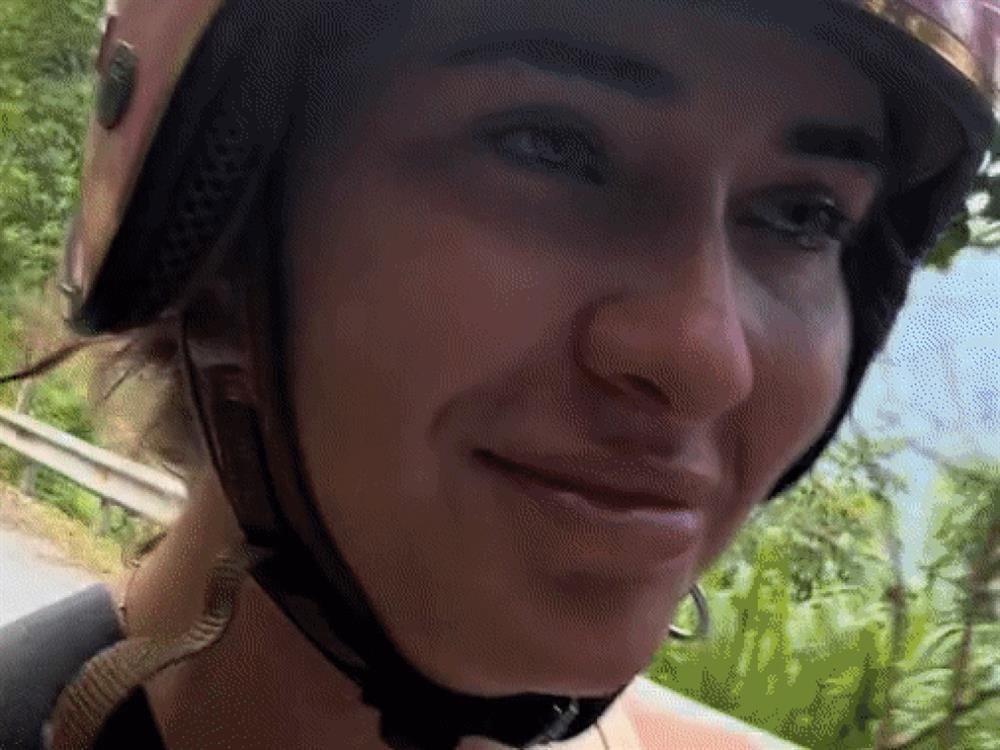 Vì sao du khách Tây bật khóc khi đang lái xe trên đường đèo ở Hà Giang?-3