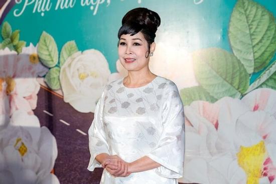 Sau sự cố ngất xỉu ở lễ giỗ Tổ, NSND Hồng Vân hiện tại thế nào?