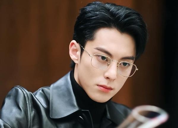 Bạn trai tổng tài của Bạch Lộc Vương Hạc Đệ bị dìm nhan sắc vì góc quay thảm họa-5