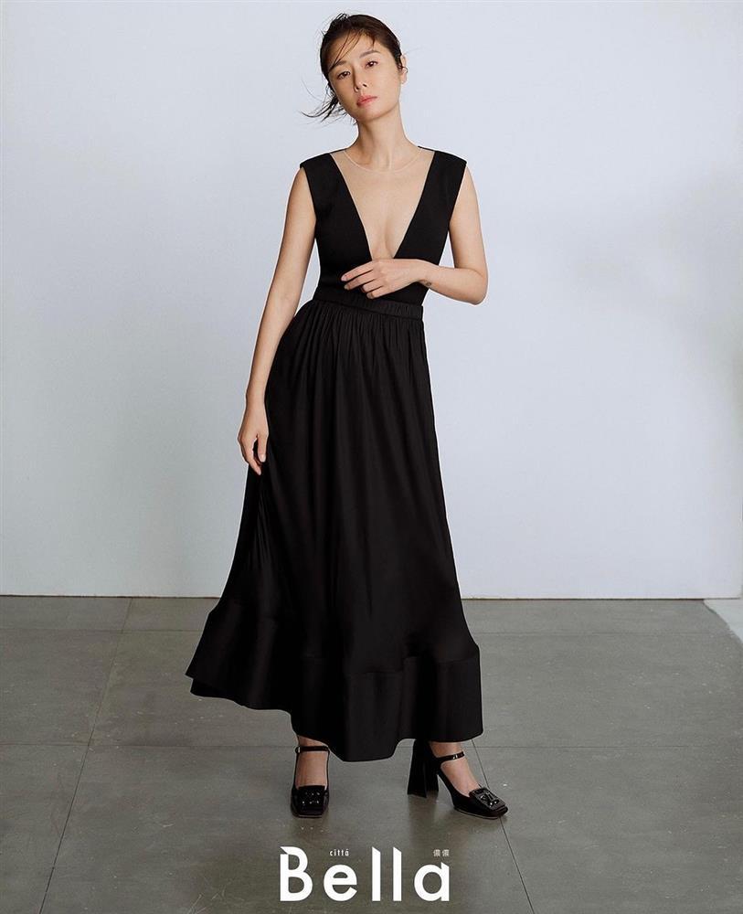 Lâm Tâm Như hiếm hoi mặc váy hở bạo-1