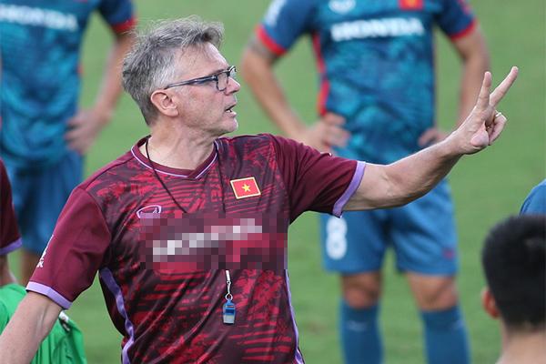 Tuyển Việt Nam tổn thất hàng thủ: Cơ hội của Bùi Hoàng Việt Anh-3