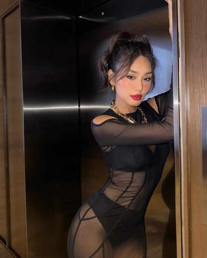 Nhật Kim Anh mắc lỗi thời trang với áo xuyên thấu, thay đổi điều này là 10 điểm hoàn hảo-7