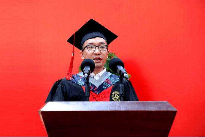 Bảo vệ luận án, tiến sĩ 28 tuổi bật khóc cảm ơn người mẹ nghèo-1