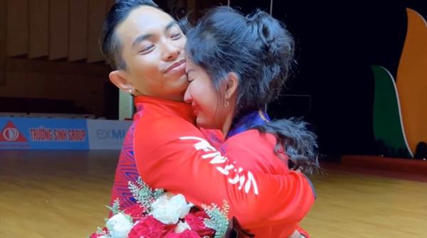 Sao Việt kết hôn sau sóng gió: Khánh Thi - Phan Hiển mối tình cô trò hạnh phúc viên mãn-1