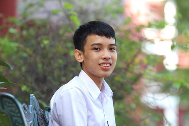 Nam sinh giành cú đúp học sinh giỏi-1