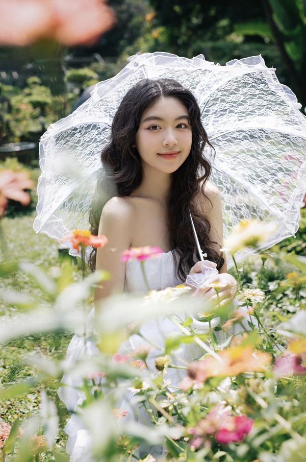 Mê mẩn nhan sắc con gái cả MC Quyền Linh: Gương mặt xinh như Hoa hậu, vóc dáng chuẩn người mẫu-10