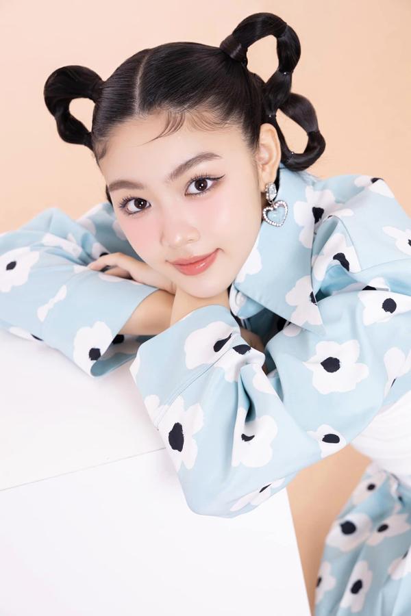 Mê mẩn nhan sắc con gái cả MC Quyền Linh: Gương mặt xinh như Hoa hậu, vóc dáng chuẩn người mẫu-4