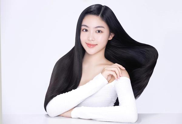 Mê mẩn nhan sắc con gái cả MC Quyền Linh: Gương mặt xinh như Hoa hậu, vóc dáng chuẩn người mẫu-8