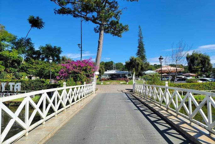 Cận cảnh khu Thủy Tạ độc nhất vô nhị đại gia Hà Nội vừa trúng đấu giá thuê-6