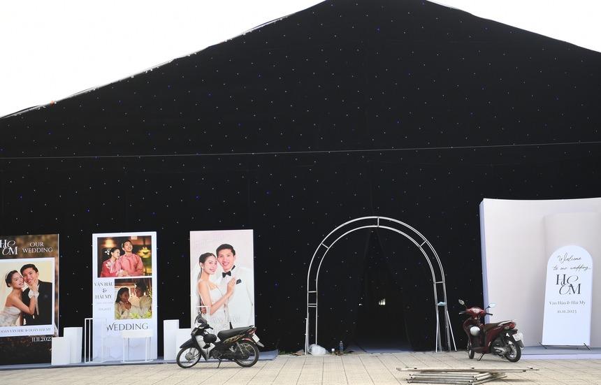 Rạp cưới nhà Đoàn Văn Hậu dùng 200 đèn chiếu sáng, hệ thống âm thanh thuê từ Hà Nội về quê-10