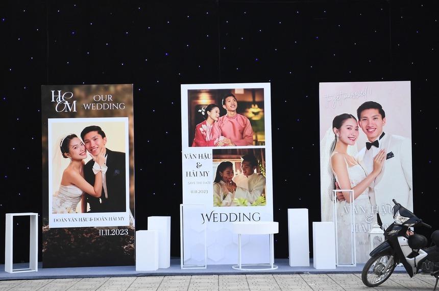 Rạp cưới nhà Đoàn Văn Hậu dùng 200 đèn chiếu sáng, hệ thống âm thanh thuê từ Hà Nội về quê-8