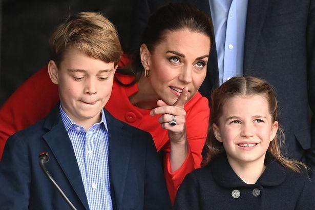 Vương phi Kate đau lòng trước quyết định của Thân vương William về tương lai con trai George-4