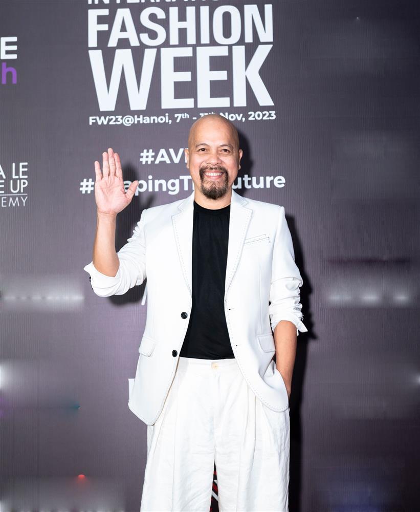 Quỳnh Nga khoe eo thon hội ngộ chị đẹp Hồng Nhung-7