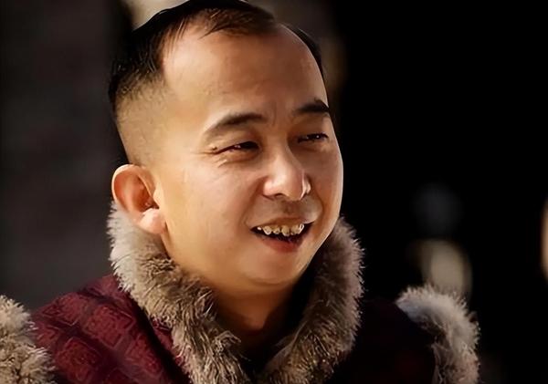 Nam diễn viên xấu nhất Trung Quốc sở hữu khối tài sản hàng trăm triệu NDT, cưới vợ đẹp kém 14 tuổi-3