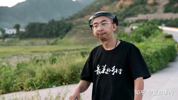 Nam diễn viên xấu nhất Trung Quốc sở hữu khối tài sản hàng trăm triệu NDT, cưới vợ đẹp kém 14 tuổi-5