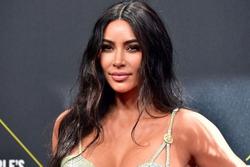 Kim Kardashian 'thề' sẽ độc thân thêm một năm nữa