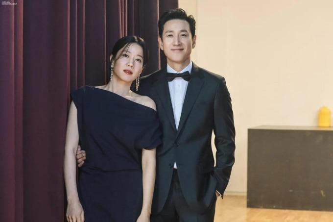 Vợ tài tử Ký Sinh Trùng không biết chồng ra ngoài vay nóng-2