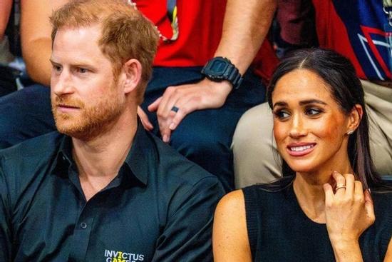 Meghan ra 'tối hậu thư' cho Harry làm lành với cả nhà sau khi bị chế giễu trong hoạt hình nổi tiếng